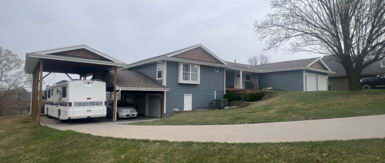 Murray siding installation near Beaver Lake with LP SmartSide